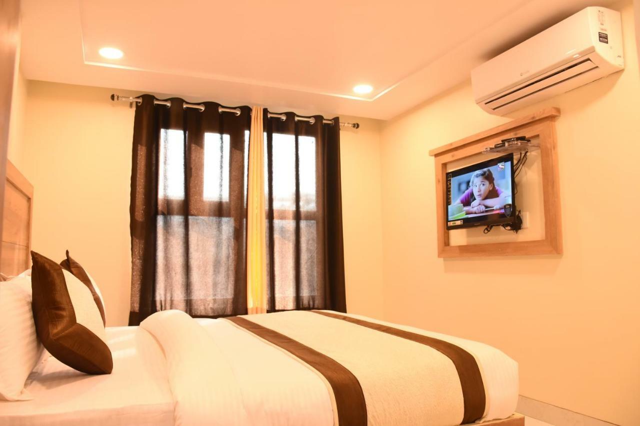 ניו דלהי Hotel Kaushal Palace מראה חיצוני תמונה